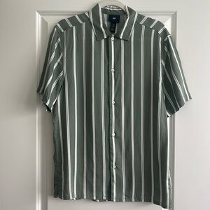Men’s Short Sleeve Button Up